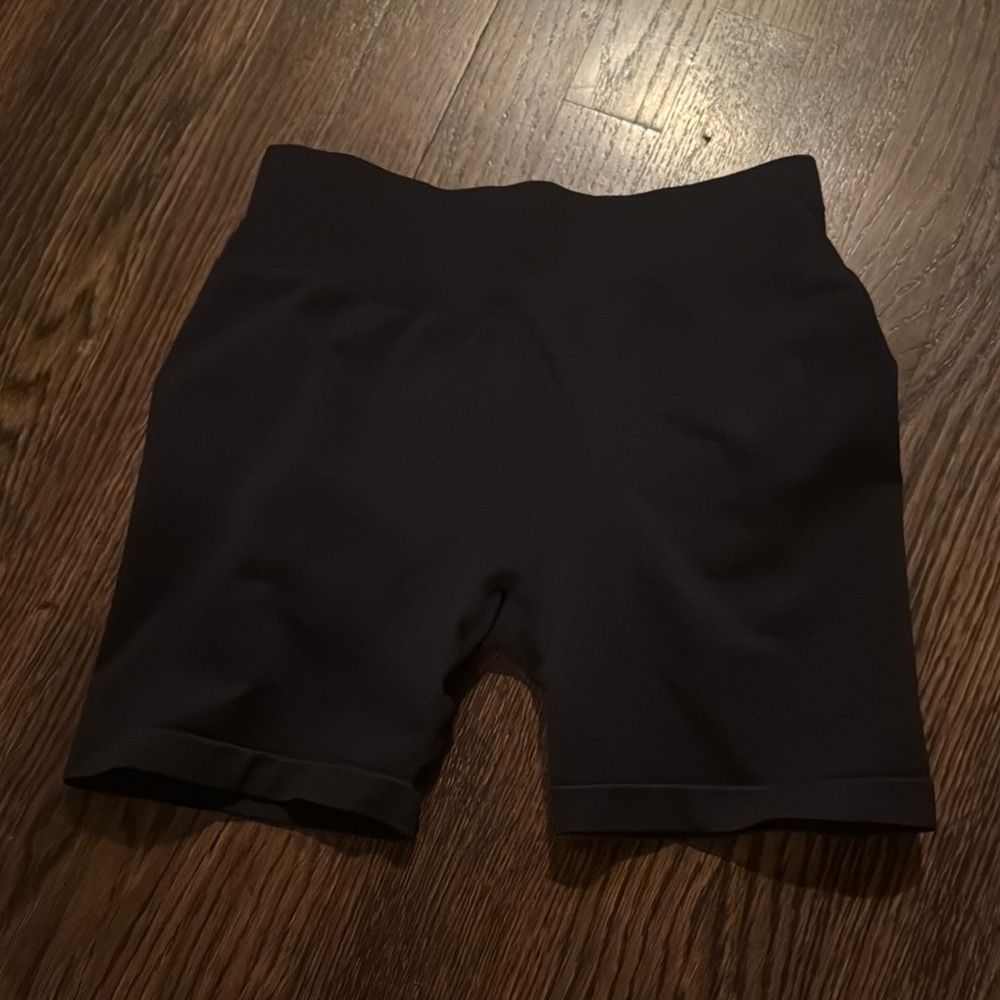 lululemon athletica Black Bike Align Scrunch Shorts